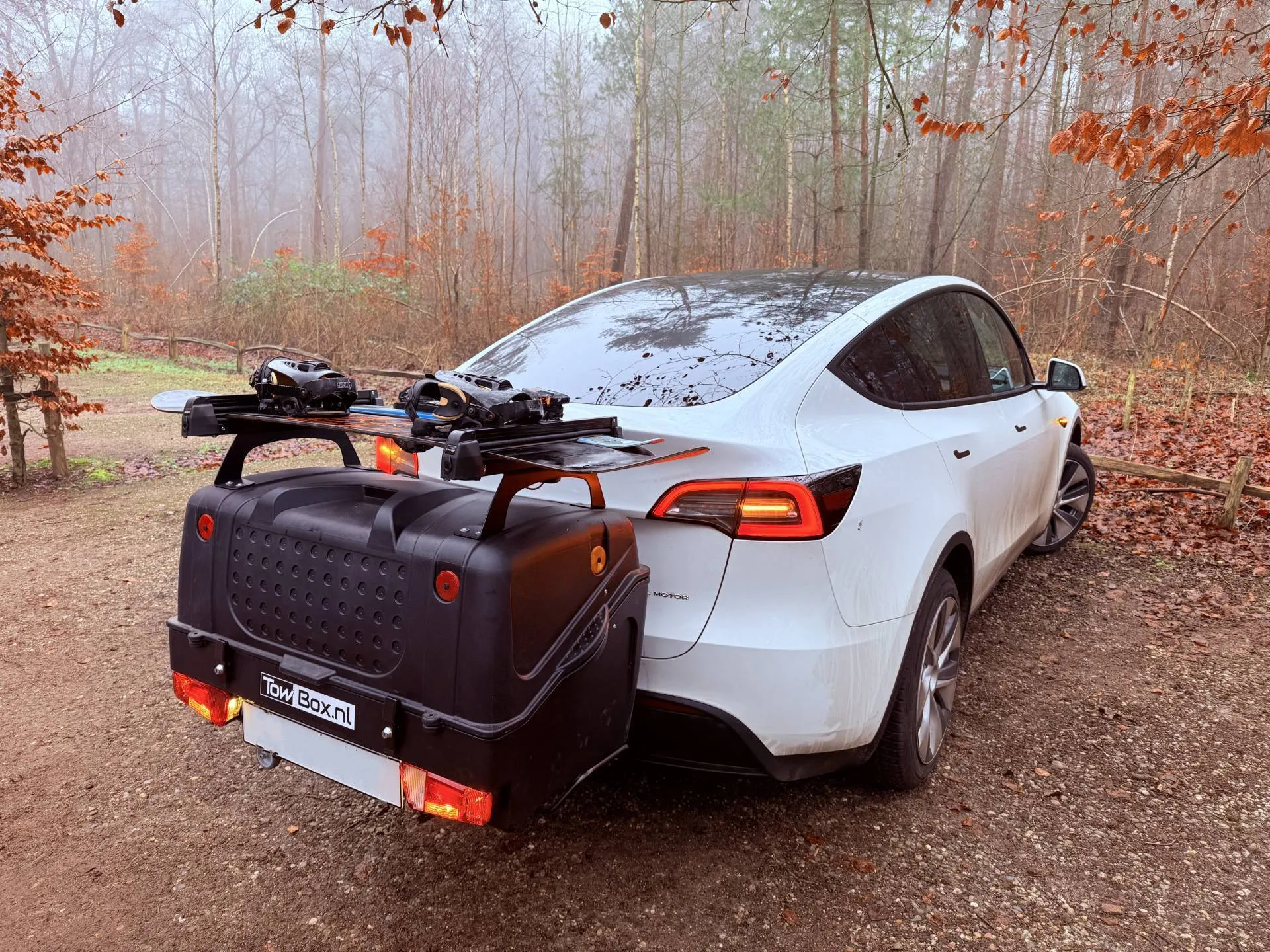 Towbox V1 - zwart met ski/snowboardhouder