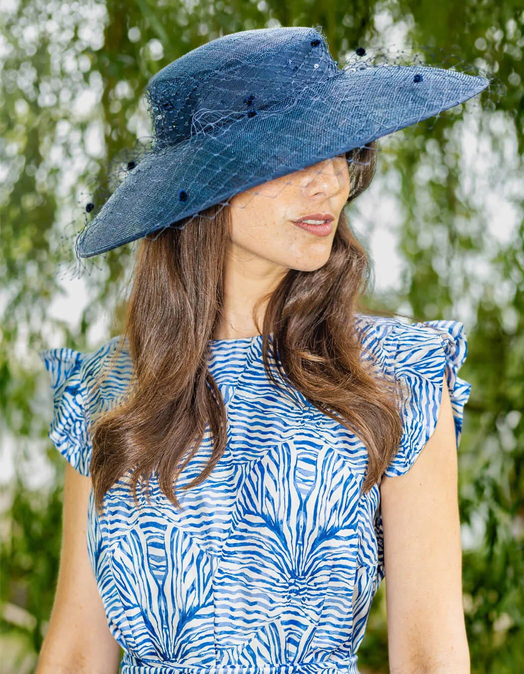 Nancy - veiled brim in navy