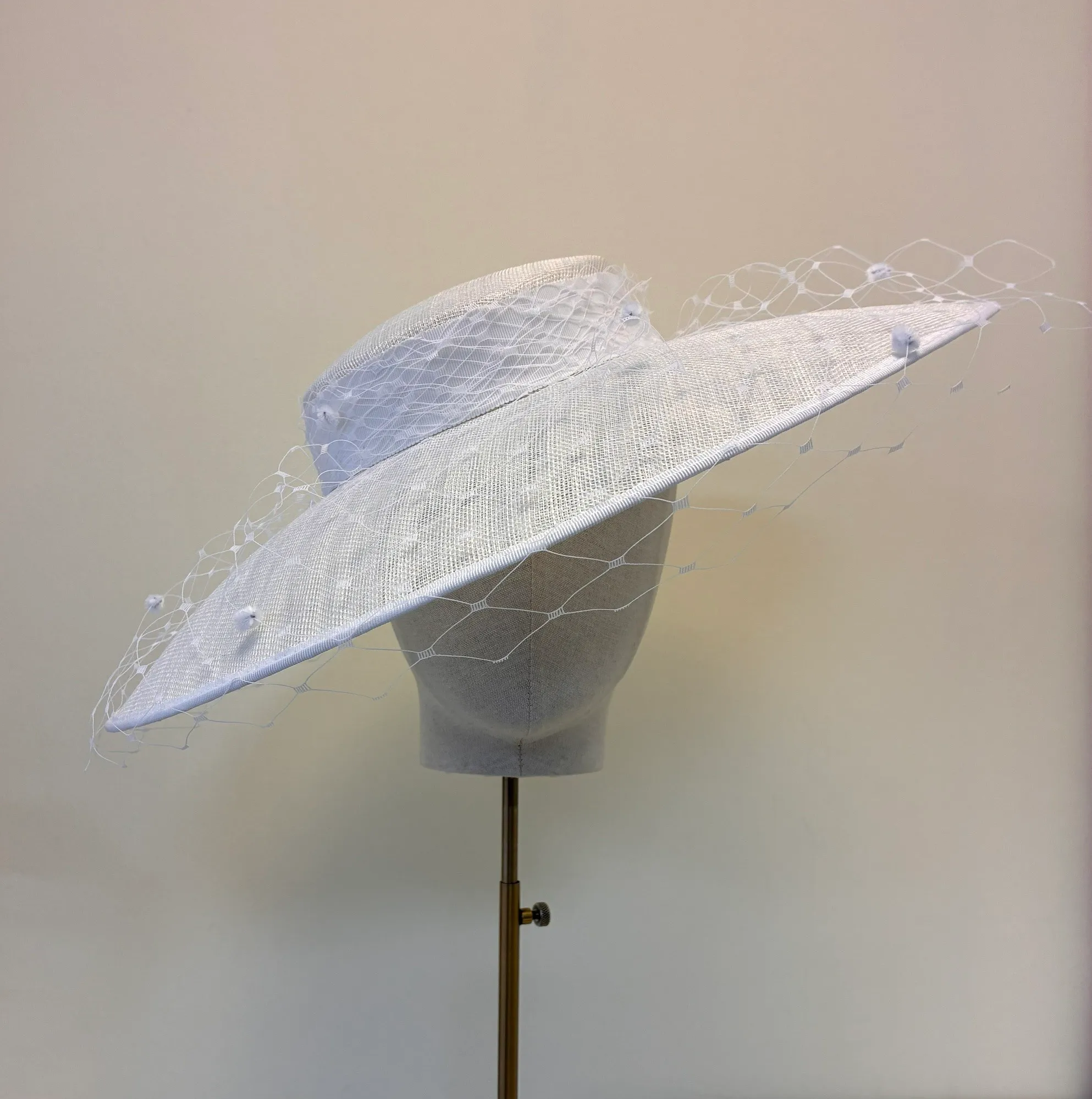 Nancy veiled brim - white