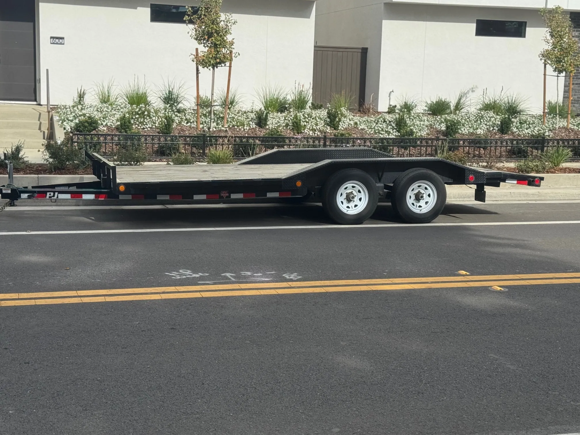 PJ Car Hauler 10K 18' Drive Over Fenders