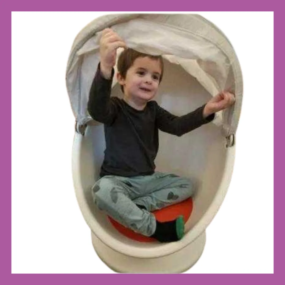 GYM 235 White Spinning Chair (with lid)