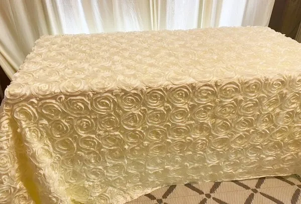 Tablecloth- Ivory 3D Grandiose Rosette Satin Round 120" Tablecloth