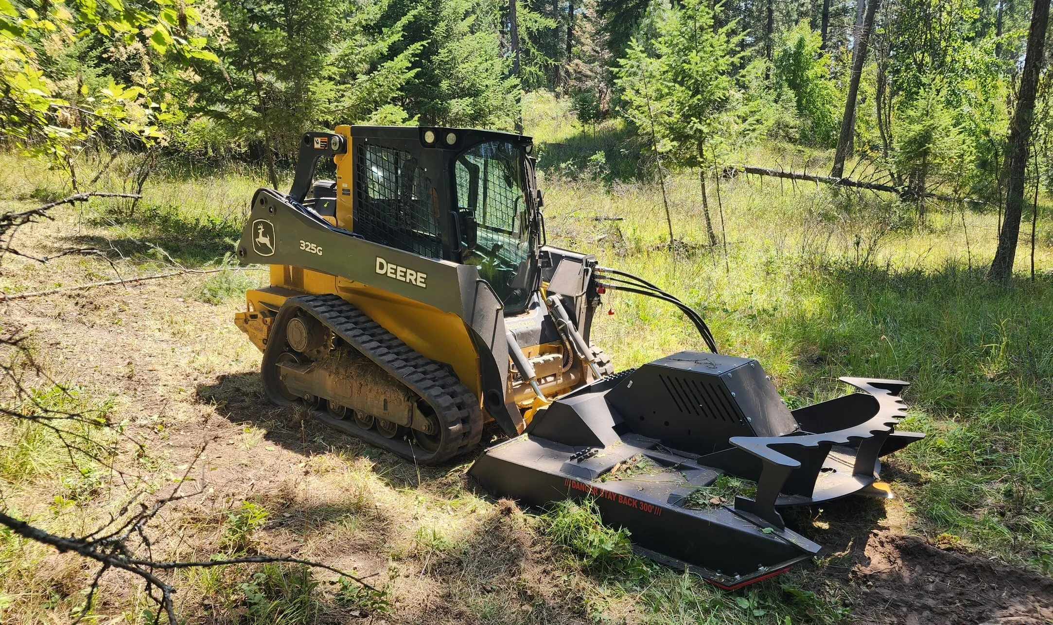 325g Compact Track Loader