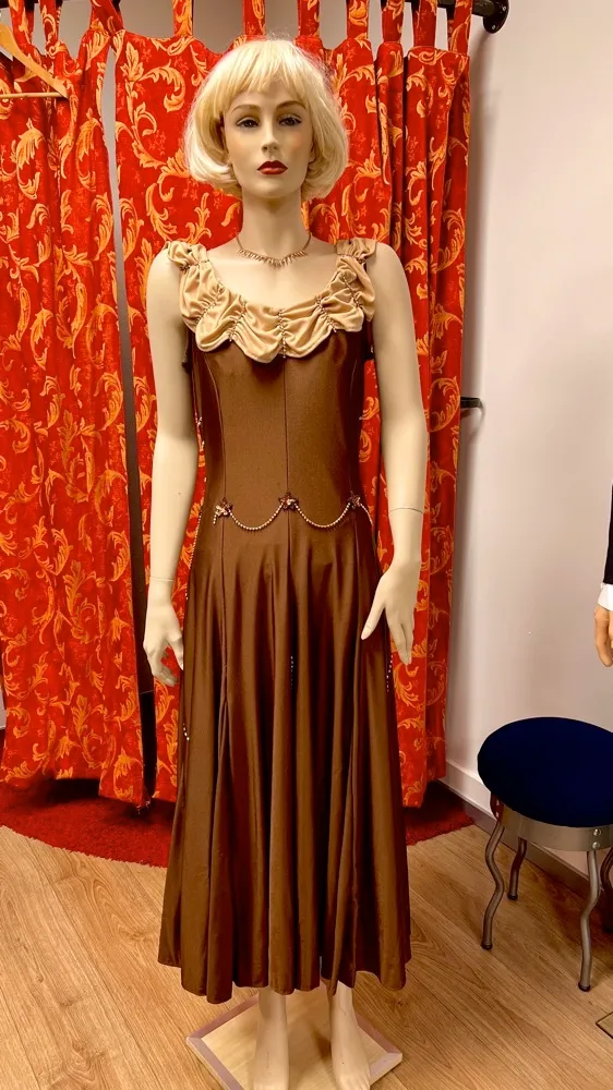 Ballroom jurk 01 huren