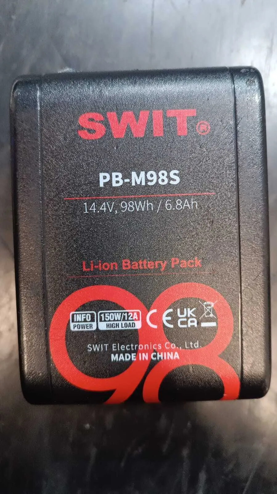V-Mount Swift PB-M98S con salida D-Tap (14.4V / 98wh / 6.8 Ah)