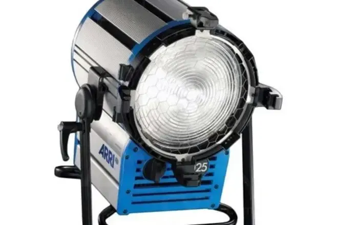 FRESNEL TUNGSTENO 2K