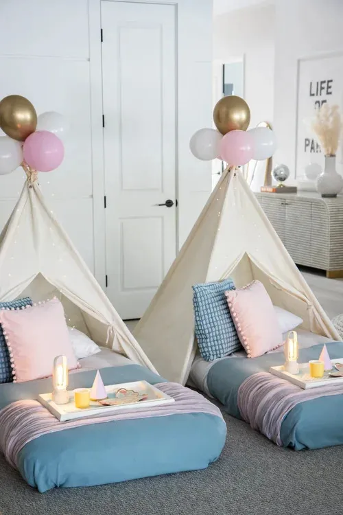 Cozy Sleepover (Set of 2)