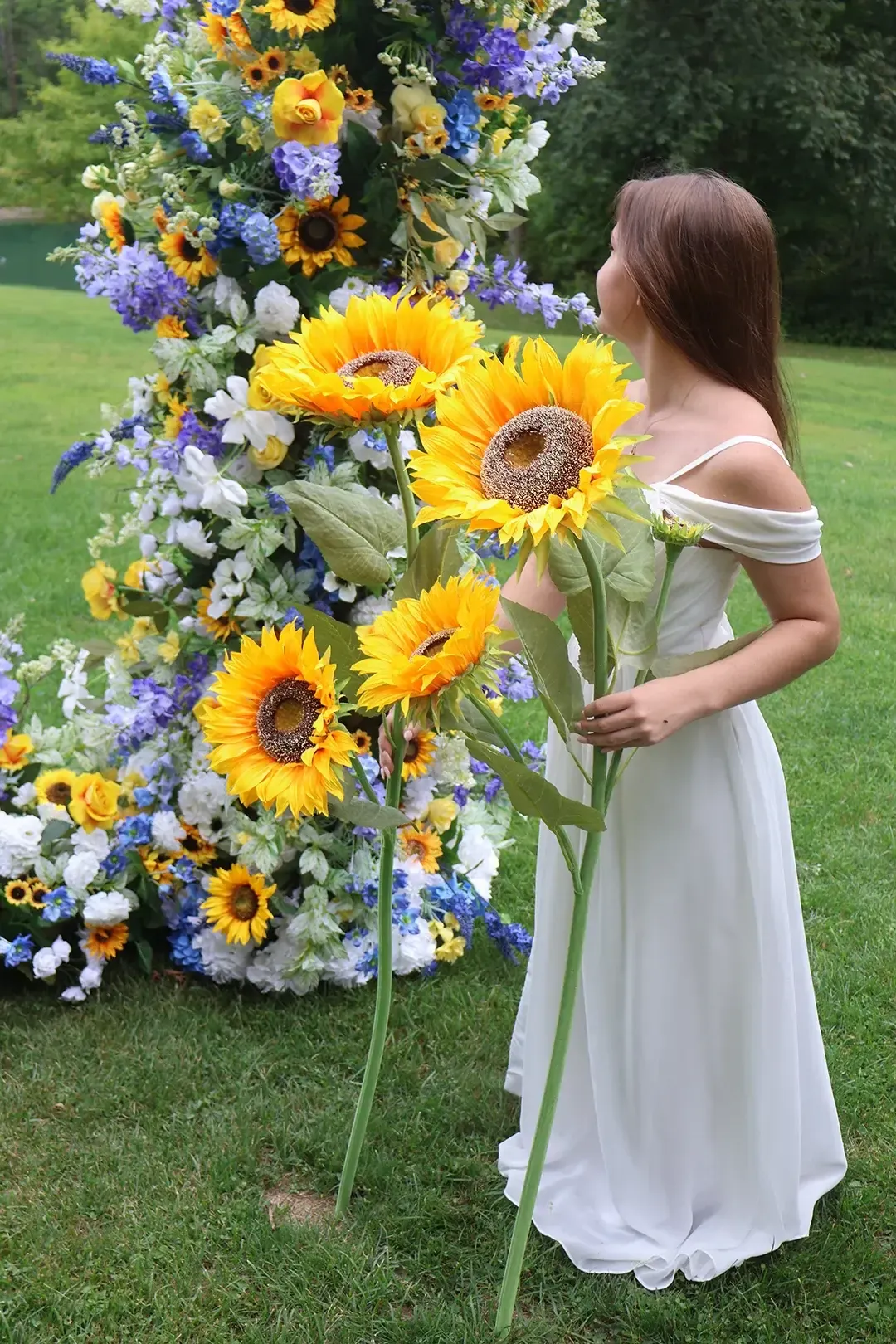 Life-Size Mammoth Sunflowers | Add-On