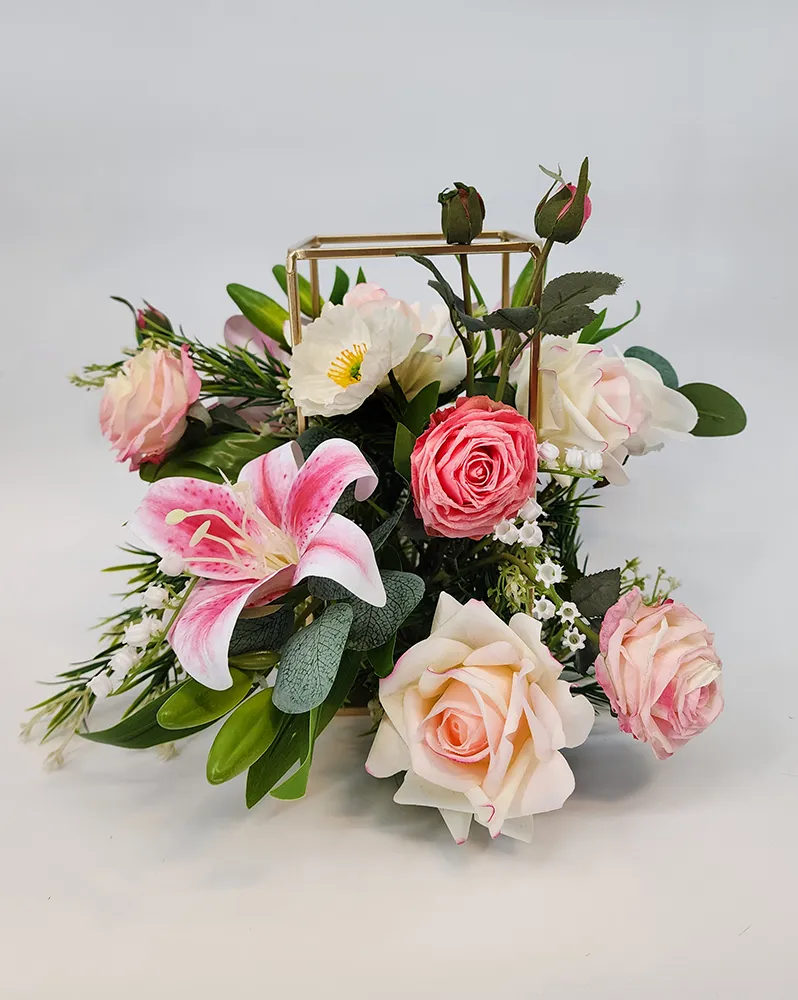 Standard Gold Frame Vase