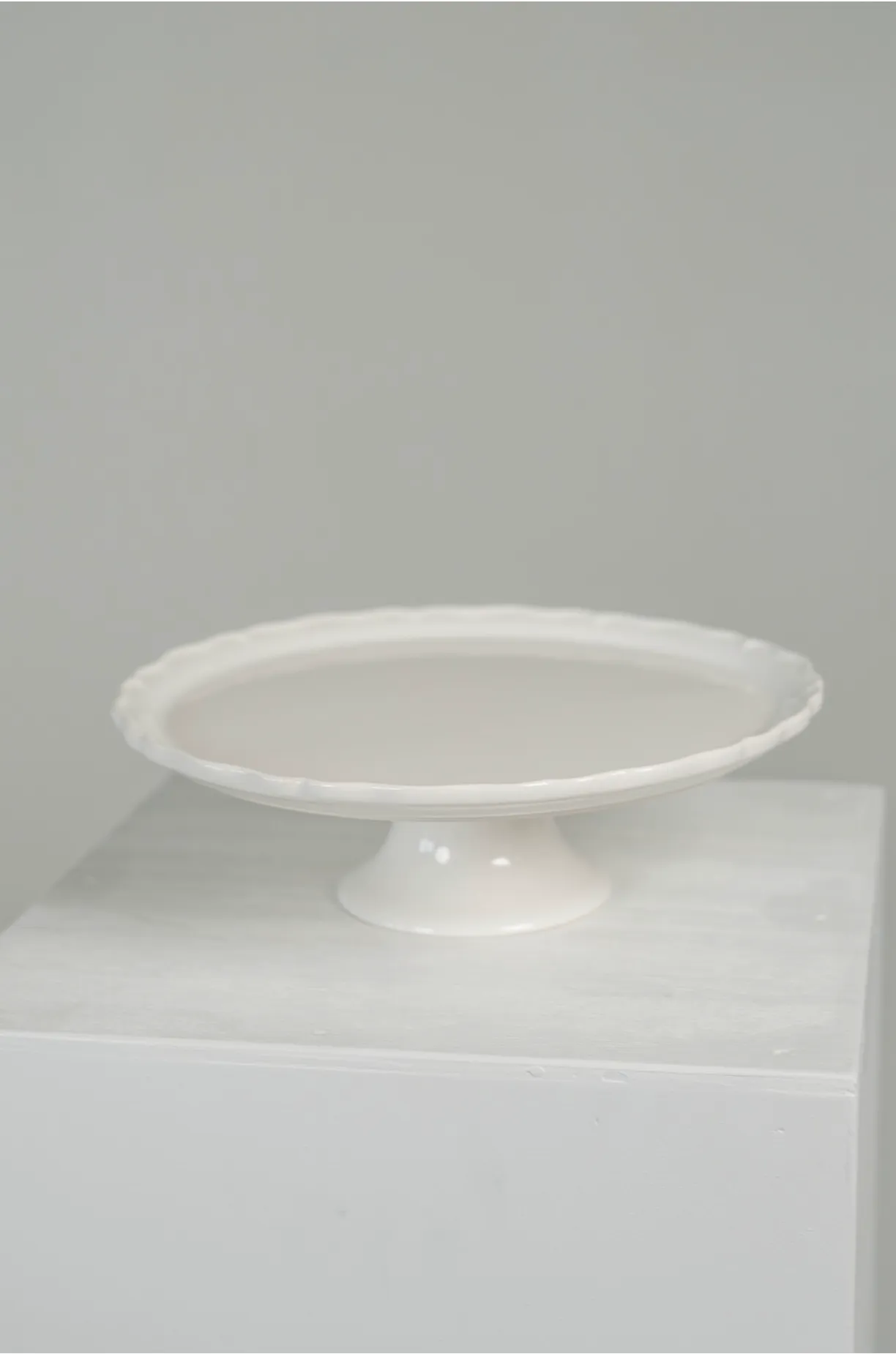 Large White Cake Stand (Glass)