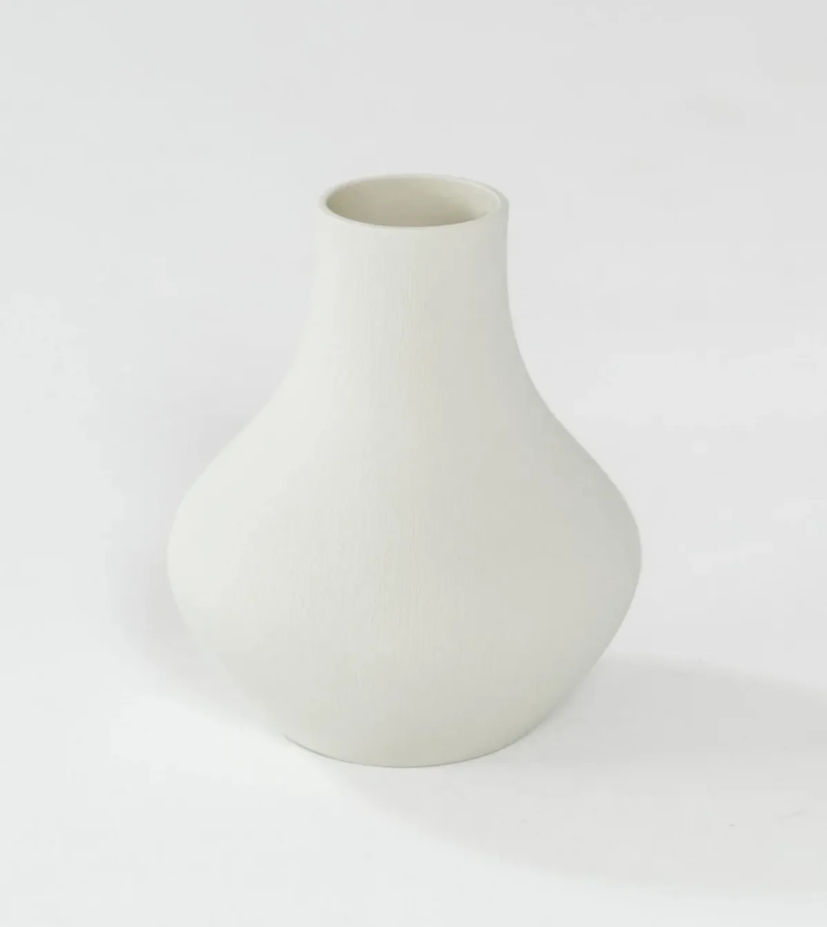 White Vase (Medium) 