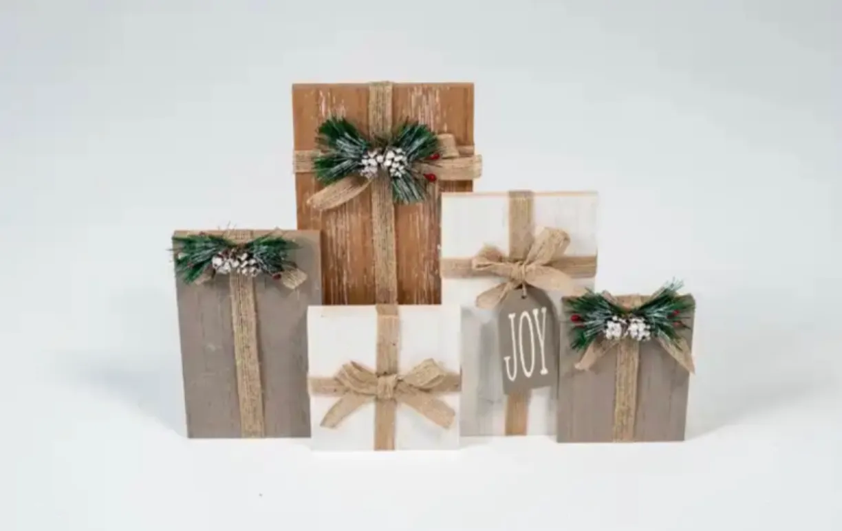 Wooden Gift Decor
