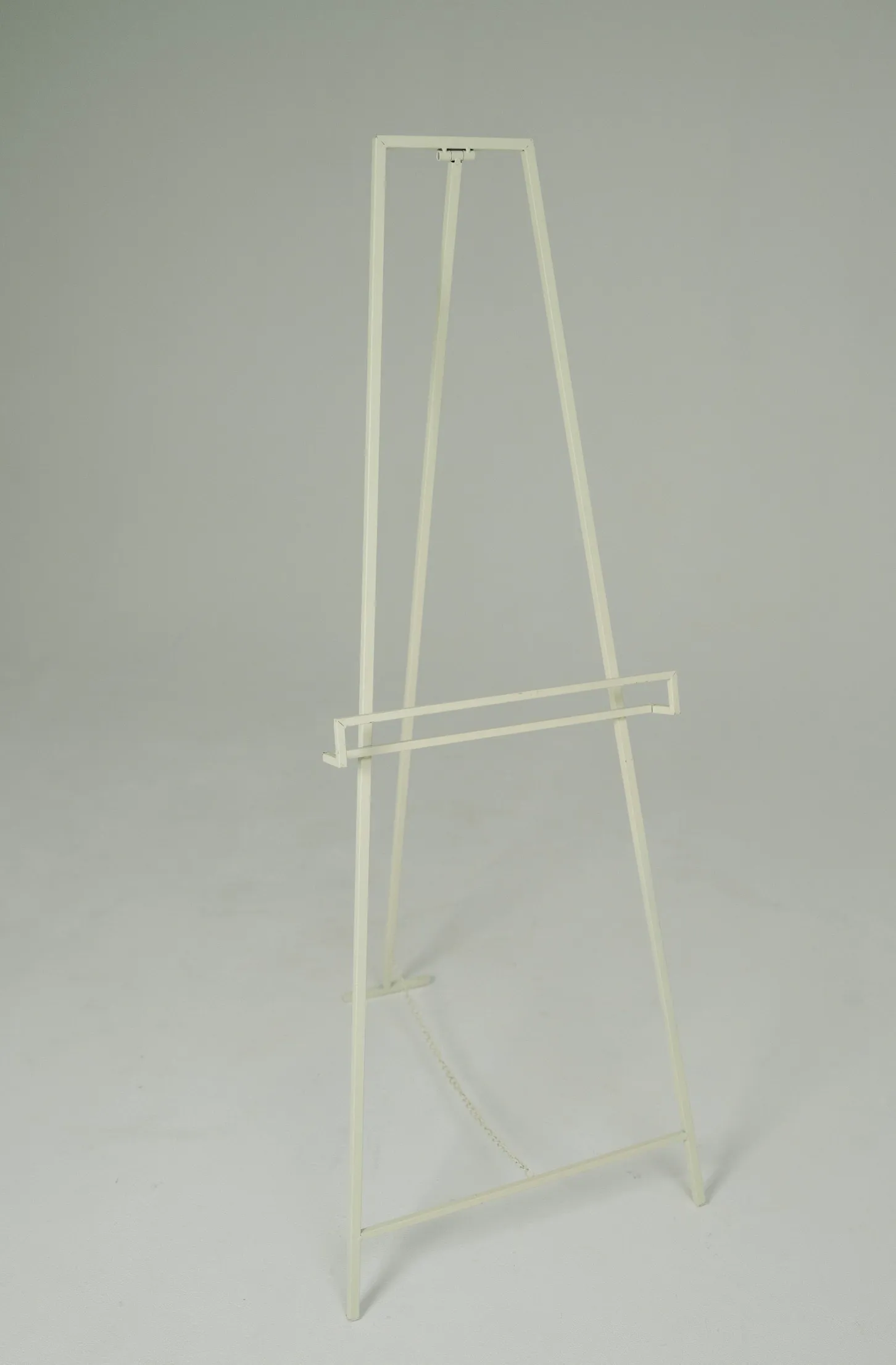 Off White Easel