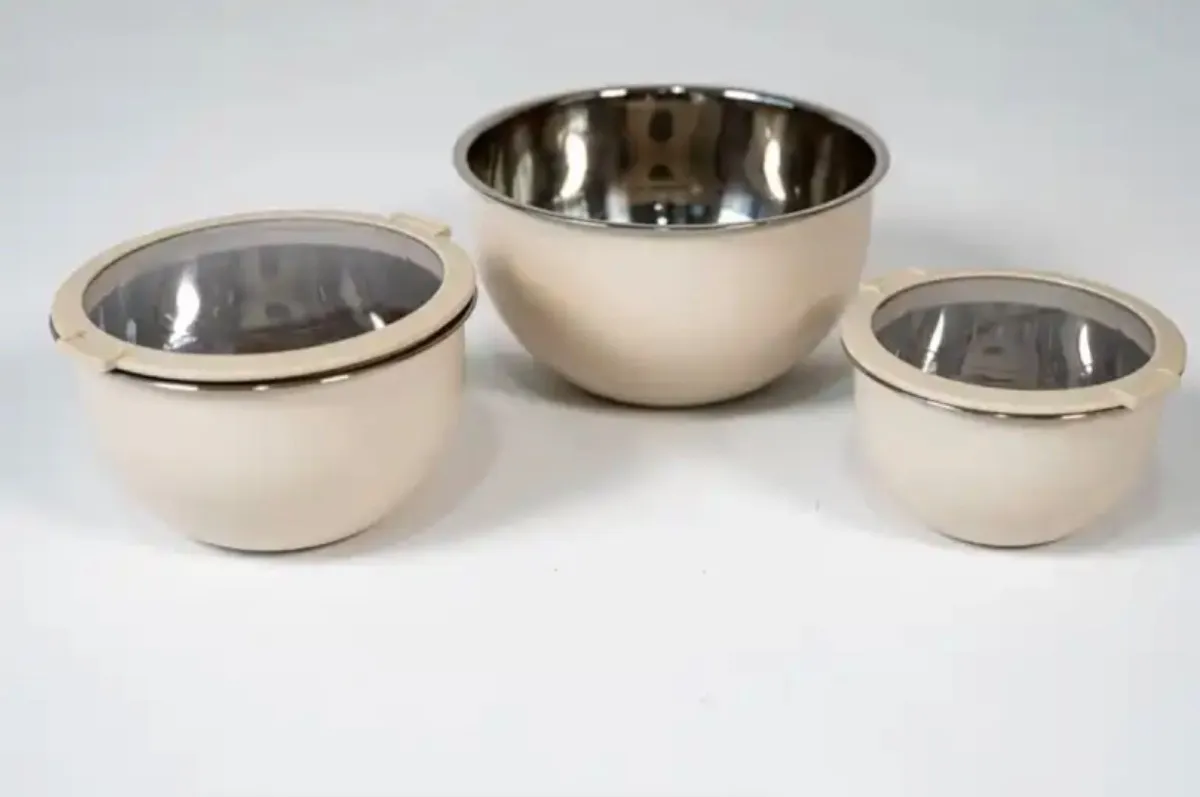 Tan Metal Mixing Bowls (Qty3)