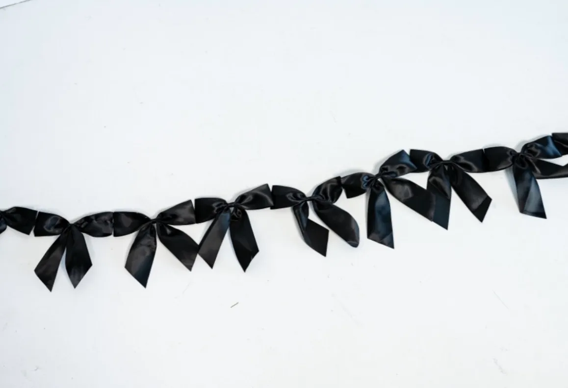 Black Bow Garland