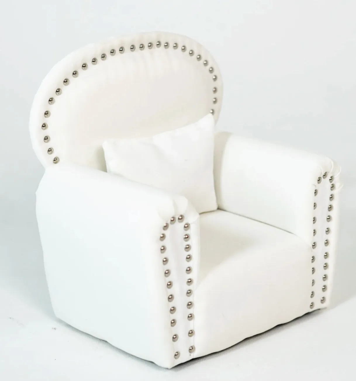 White Kid Sized Chair