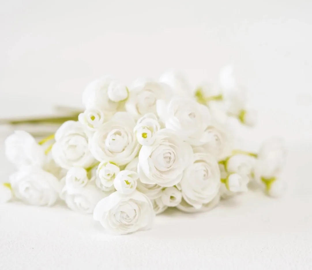 White Small Bud Florals