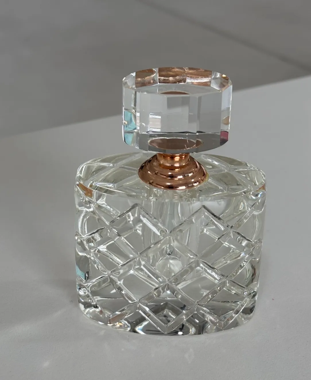 Vintage Style Crystal Perfume Bottle (Medium) 