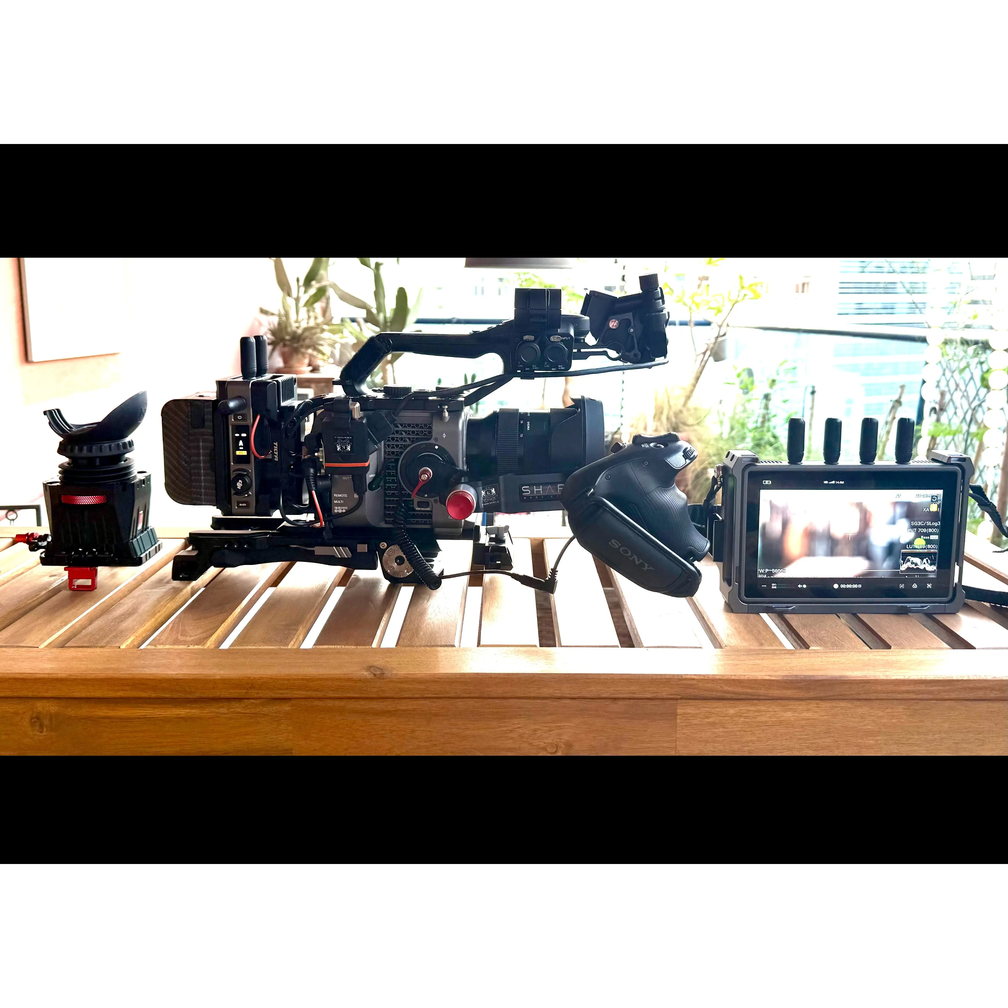 Camera - Sony FX6 Kit with Wireless for International Crews