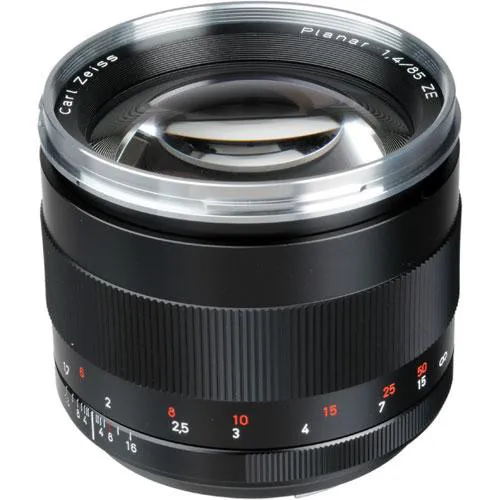 Zeiss Distagon EF 85 mm  F1.4