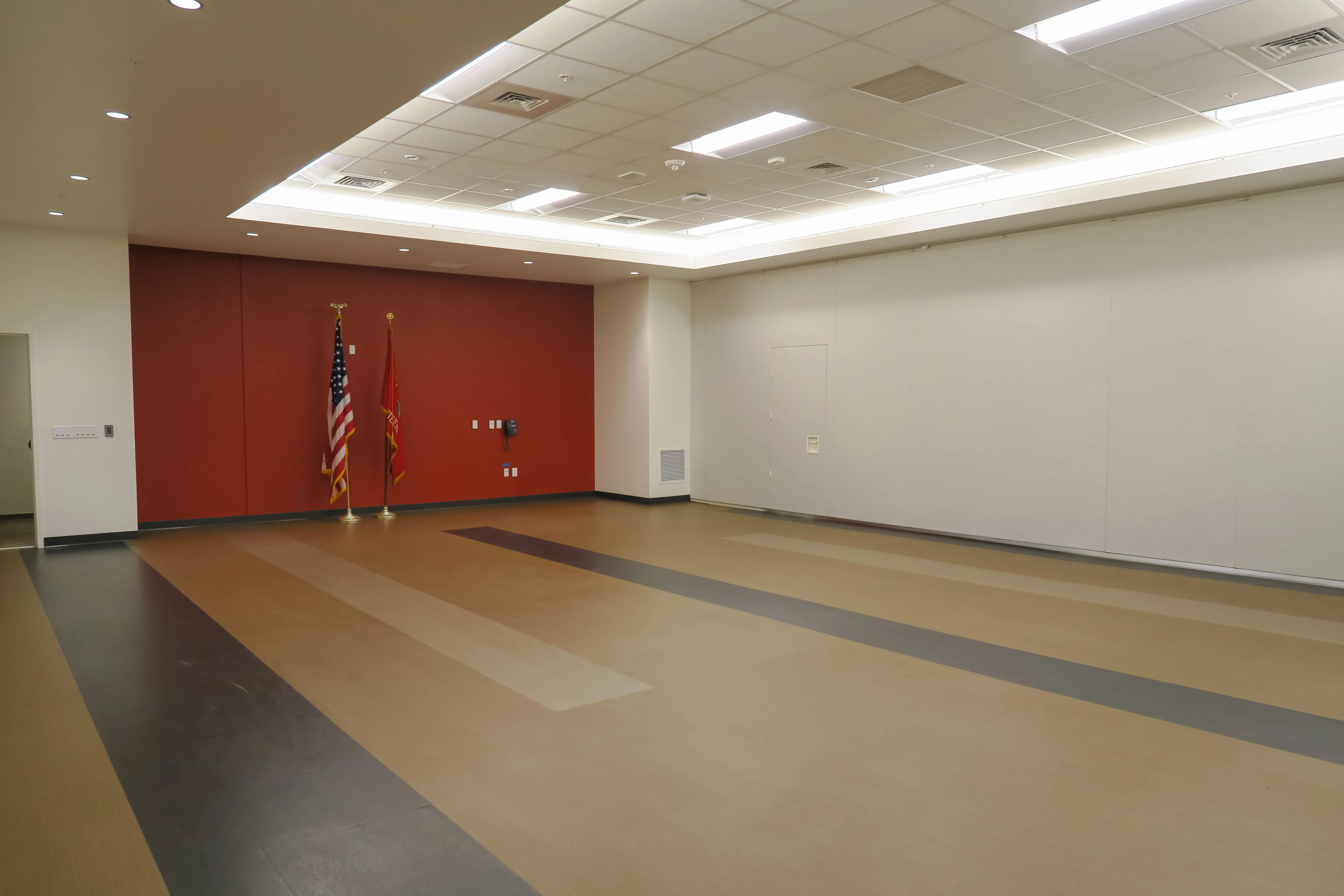 Small Half Hall