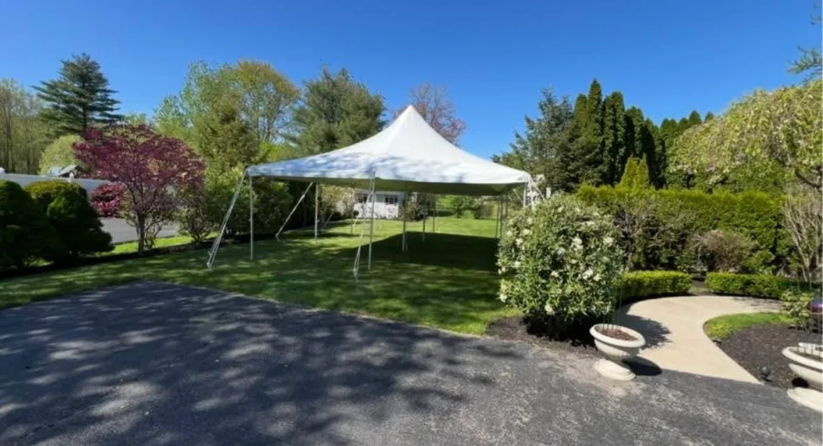 20'x30' Party Package with 5' Round Tables