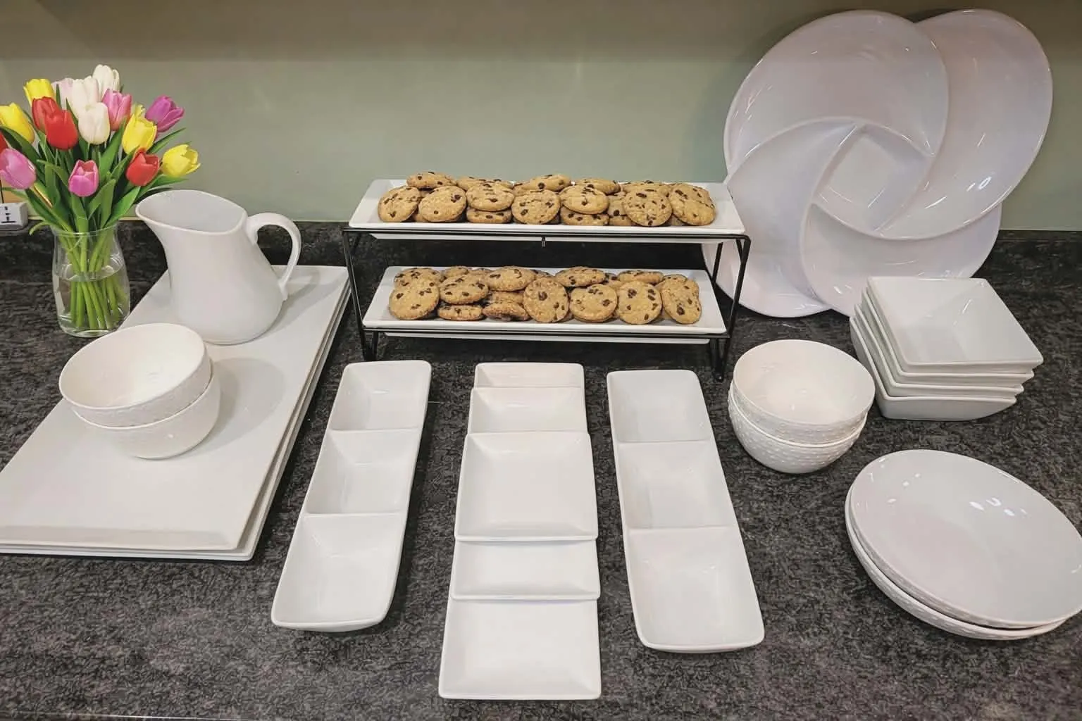 21 piece white servingware 