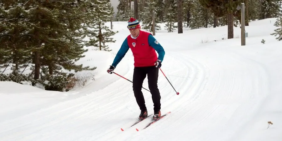 X-Country Ski Package- Shoe Size 7/ Wmns 8