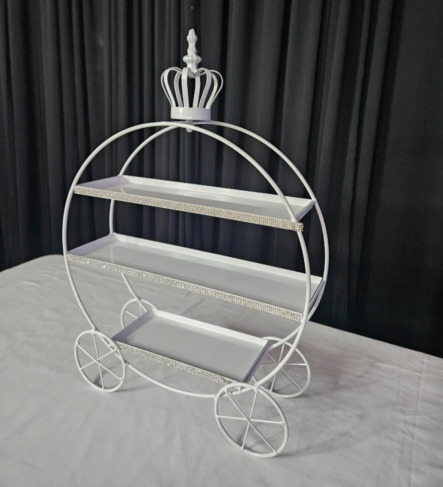 Royal Carriage Cupcake Display – White