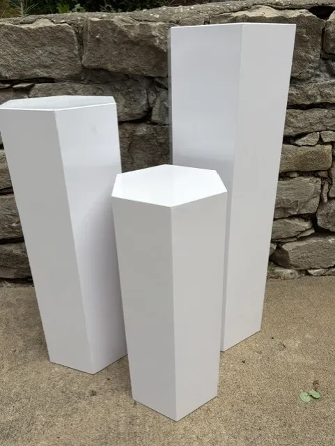 White Octagon Metal Pedestal Set – 3 Piece