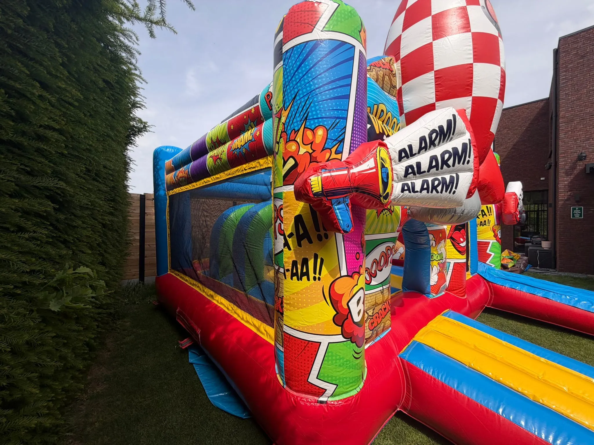Multiplay Comic springkasteel