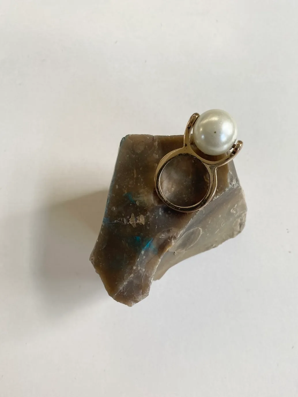 Asos Statement Ring Pearl Gold