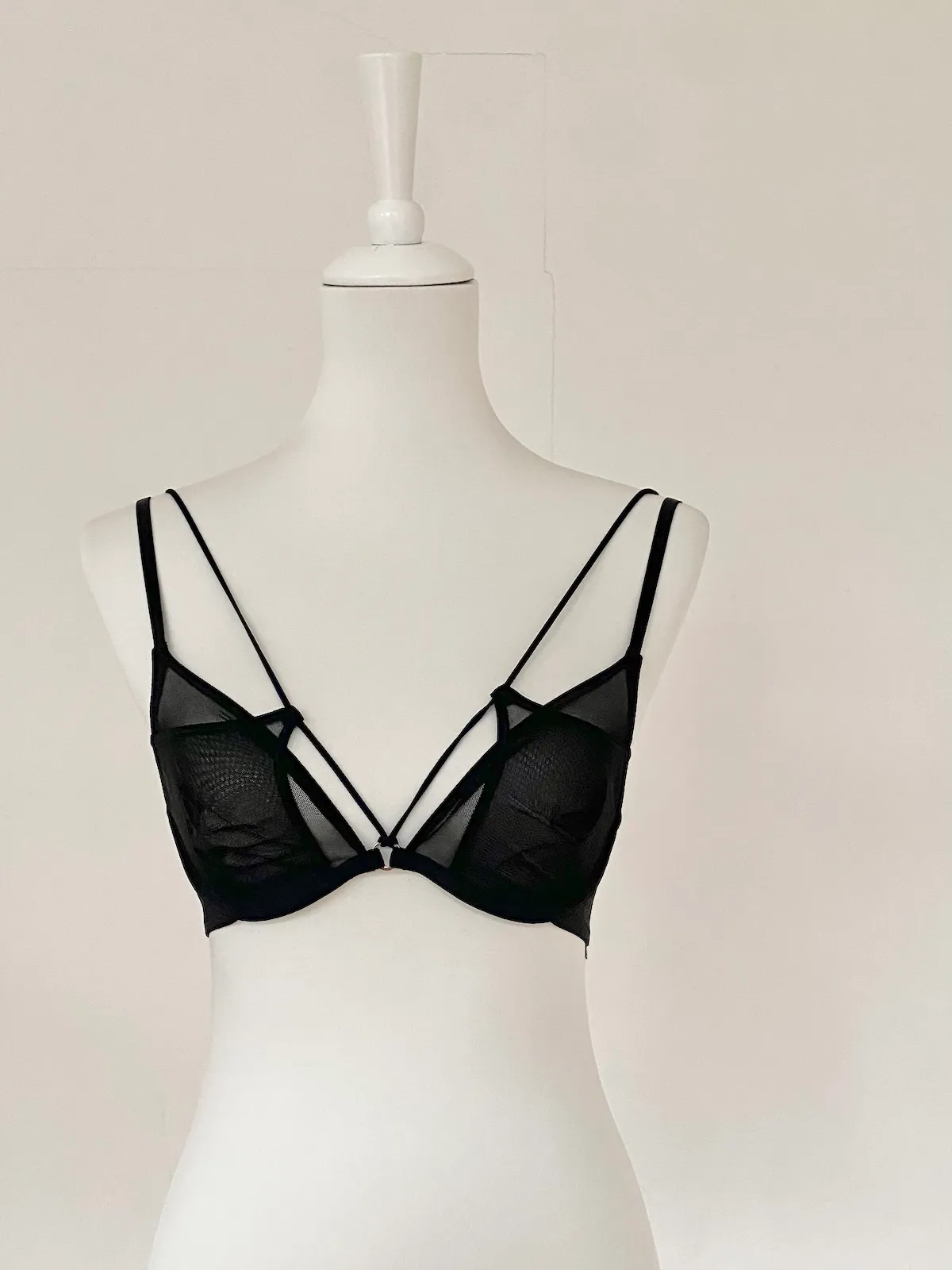 H&M Mesh Bralette — EUR 70B