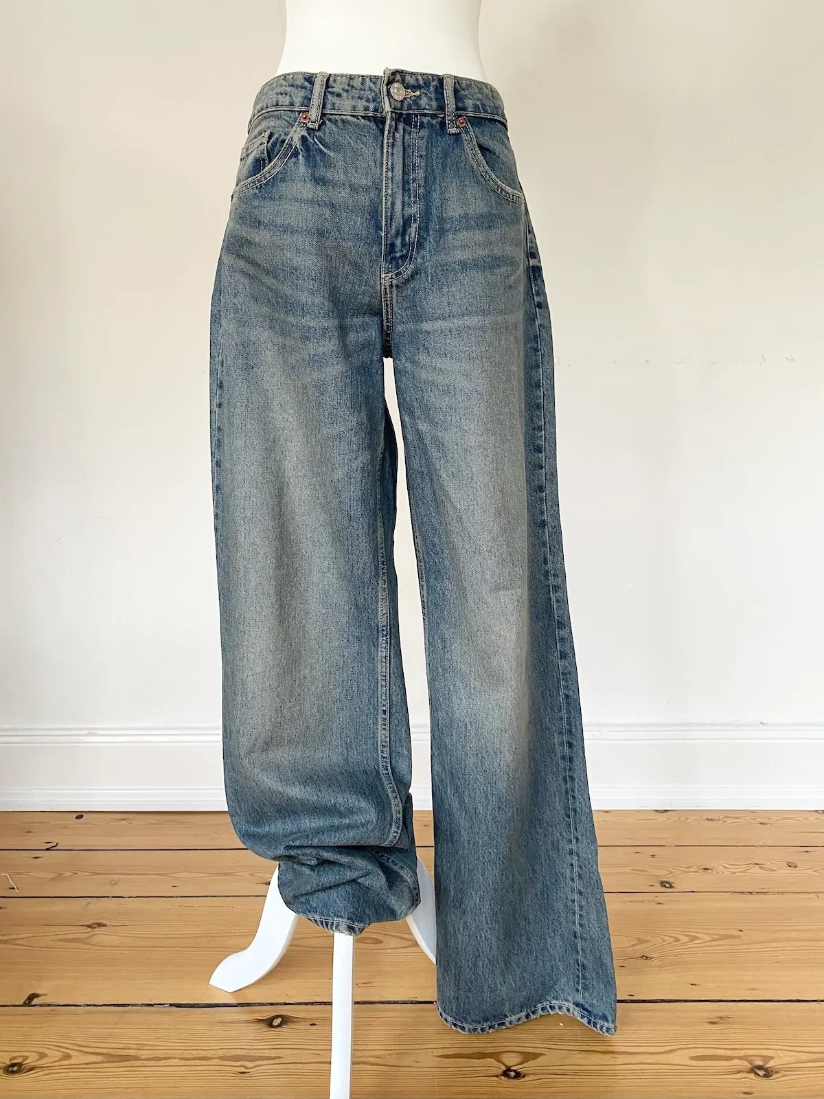 Zara Wide leg Jeans — Size EUR 42