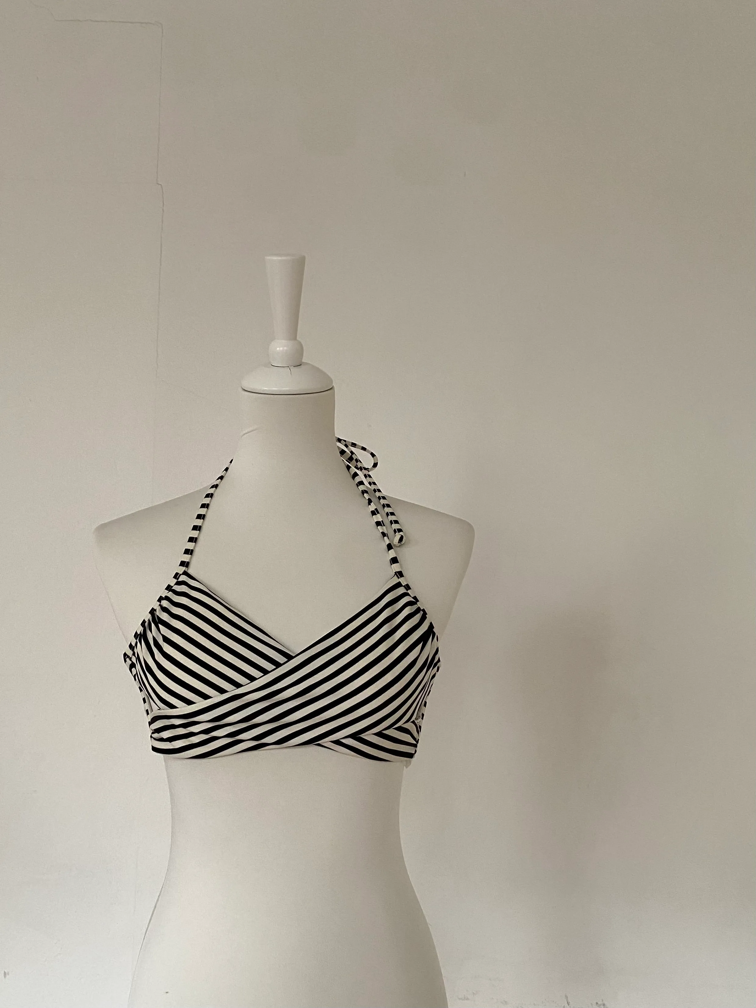 H&M Halter Bikini Top EUR 36 