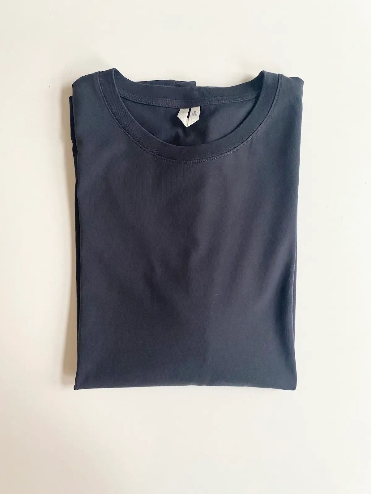 Arket Crew Neck T-shirt — Size L 