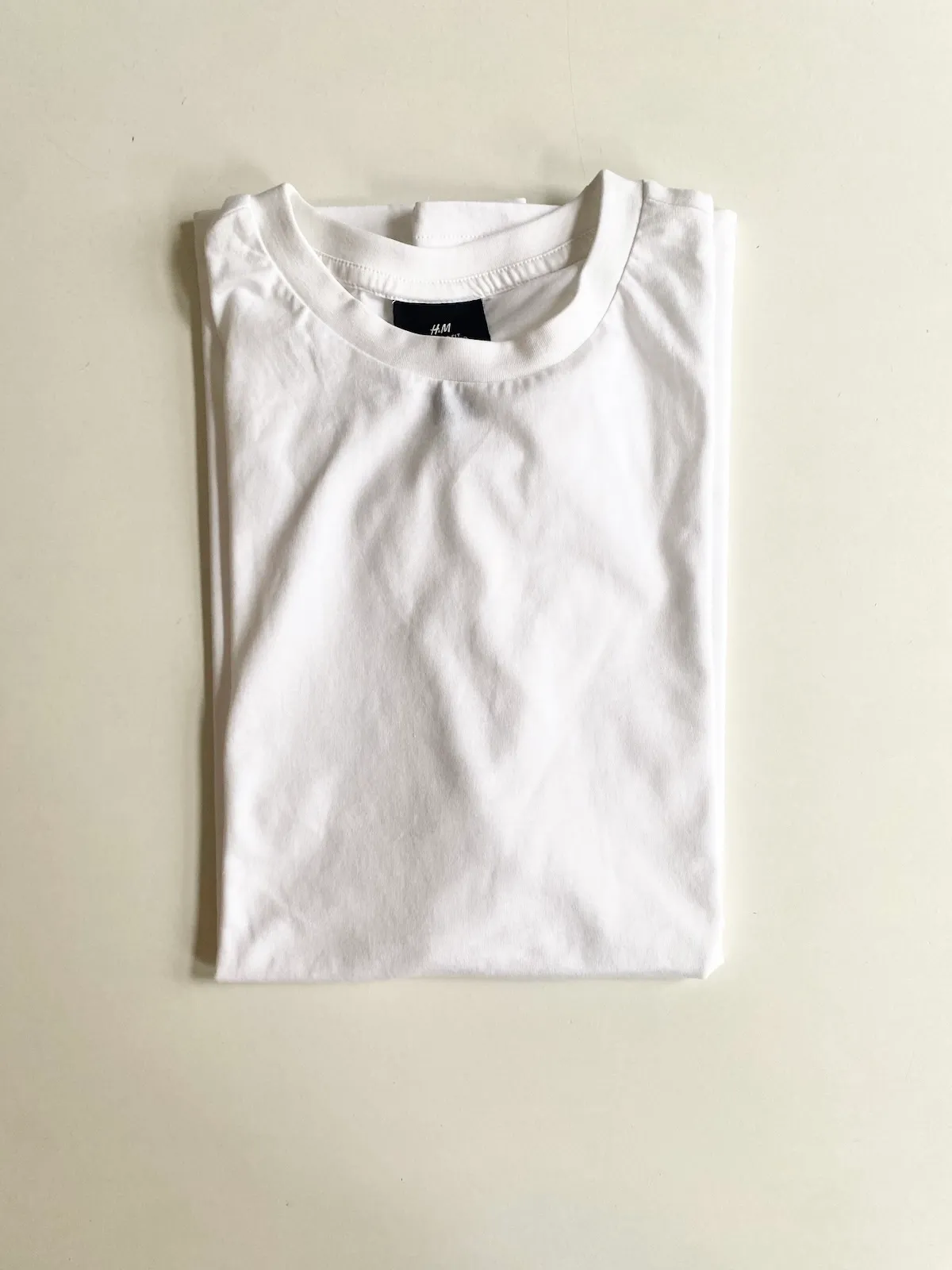 H&M Crew Neck T-shirt — Size M