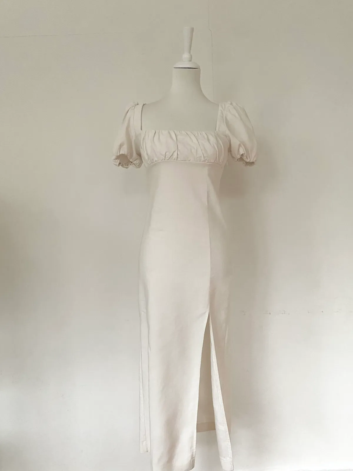 Zara Midi Dress Off-white — Size M