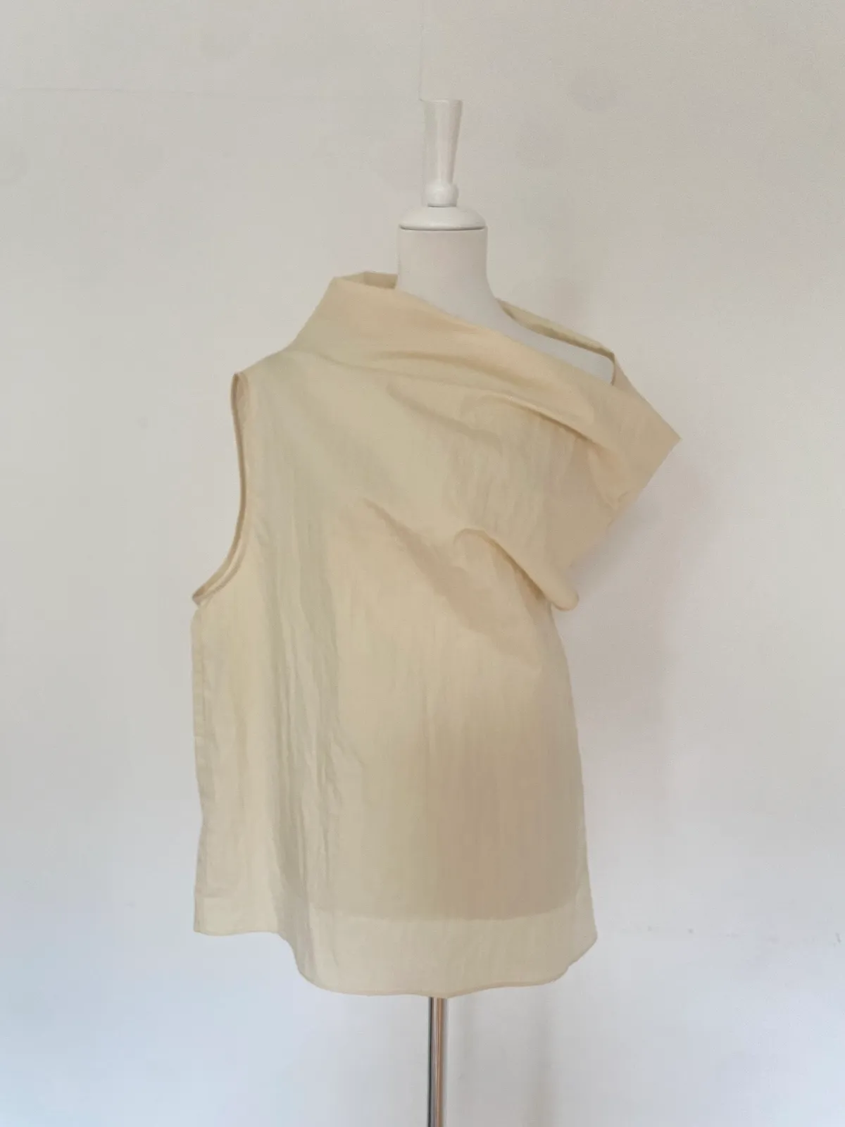 Mango Selection Structured Cotton Top Cream – M
