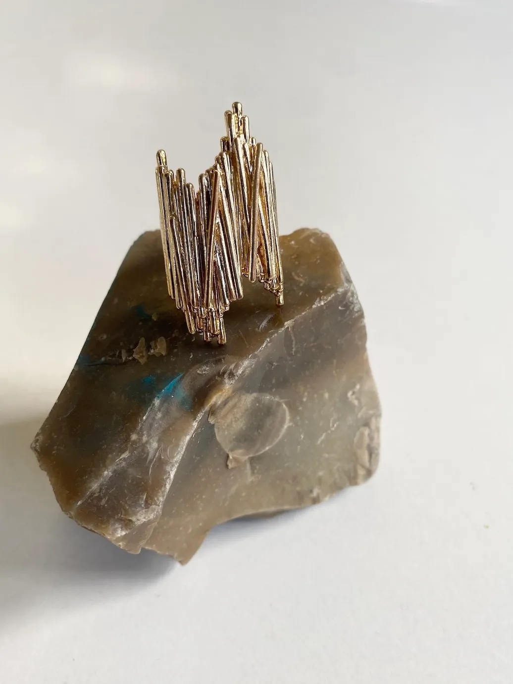 & Other Stories Sculptural Ring Gold