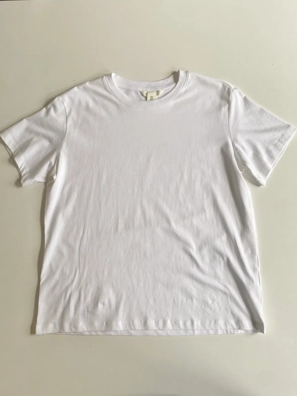 H&M Crew Neck T-shirt — Size M 