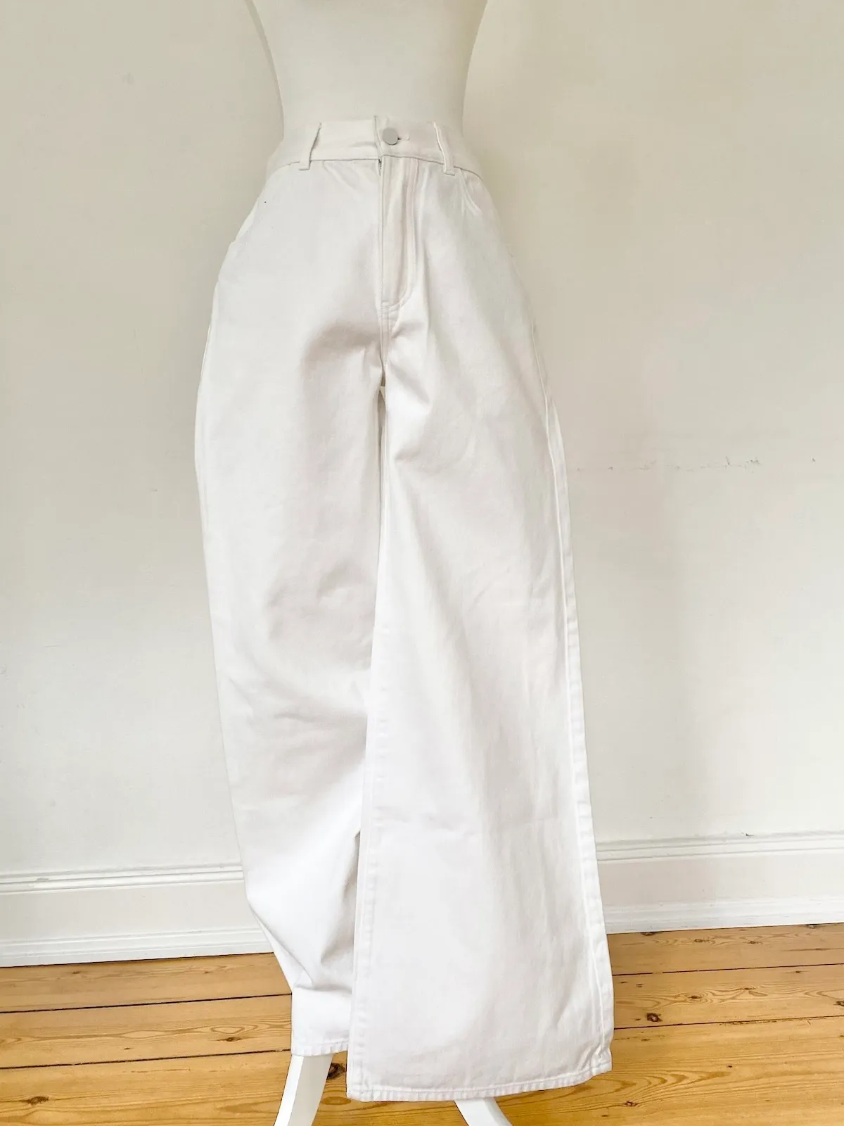 Massimio Dutti Flare Jeans — EUR 38