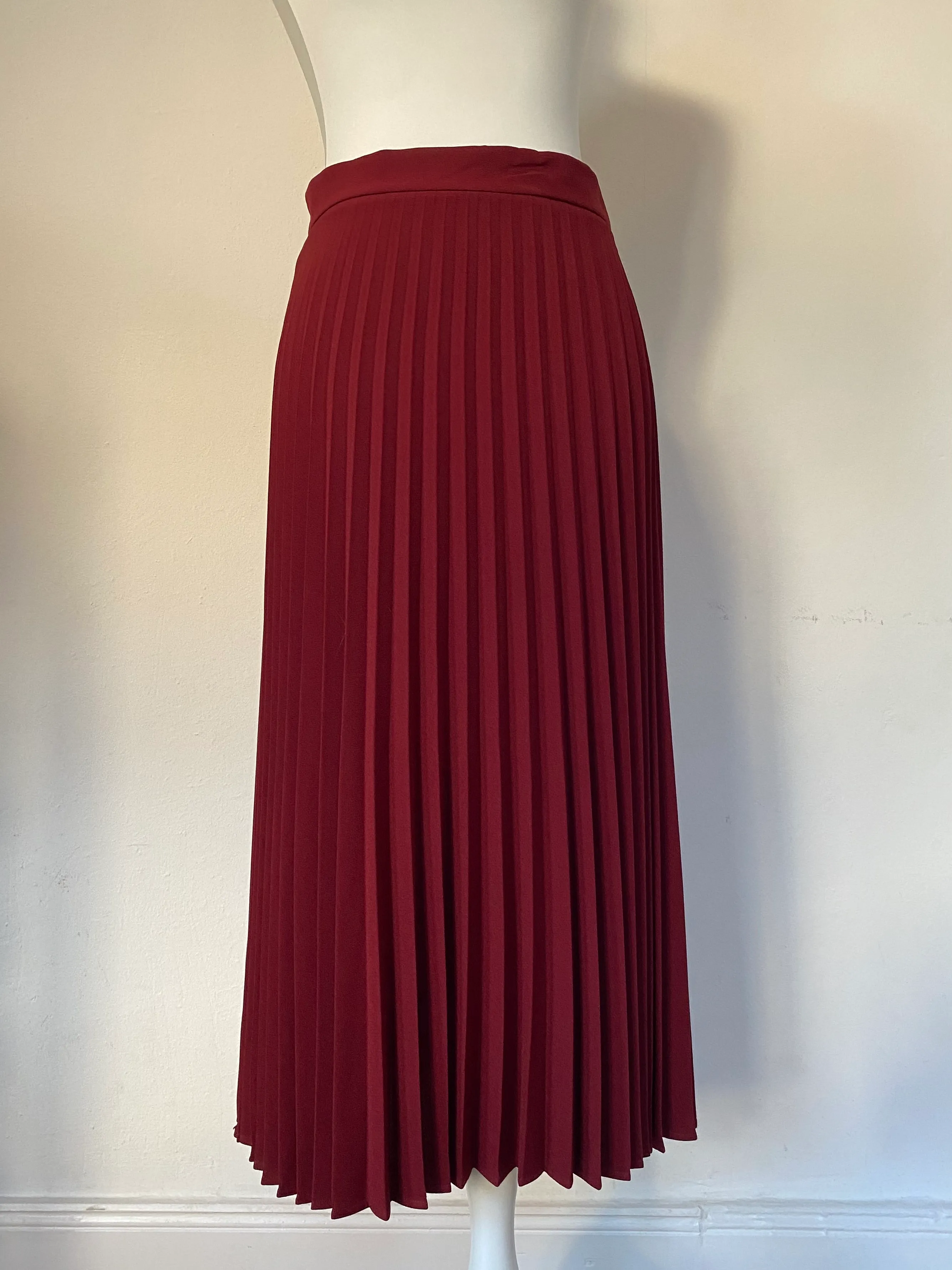 Emma & Gaia Pleated Midi Skirt EUR 38