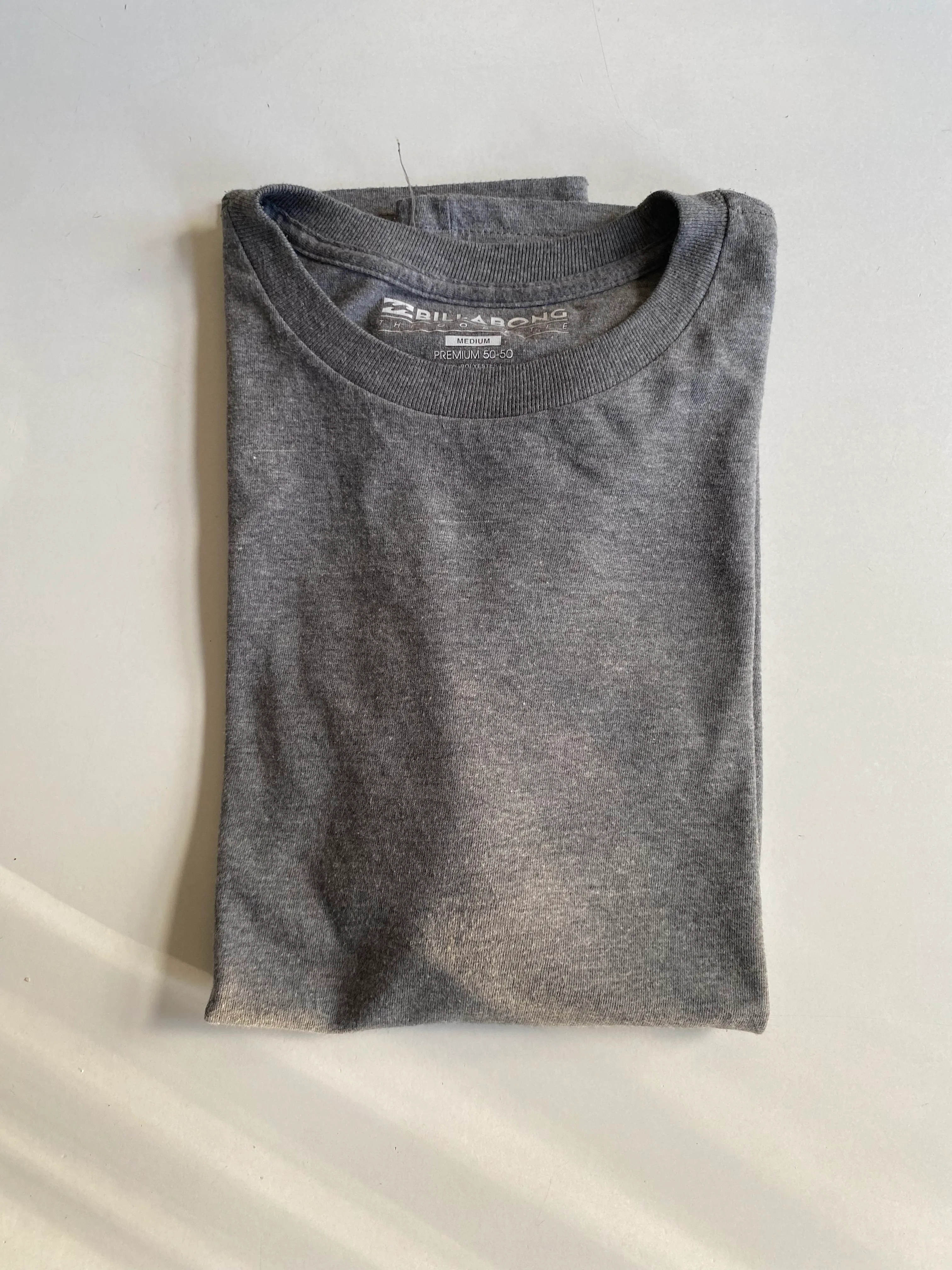 Billabong Basic T Shirt Size M
