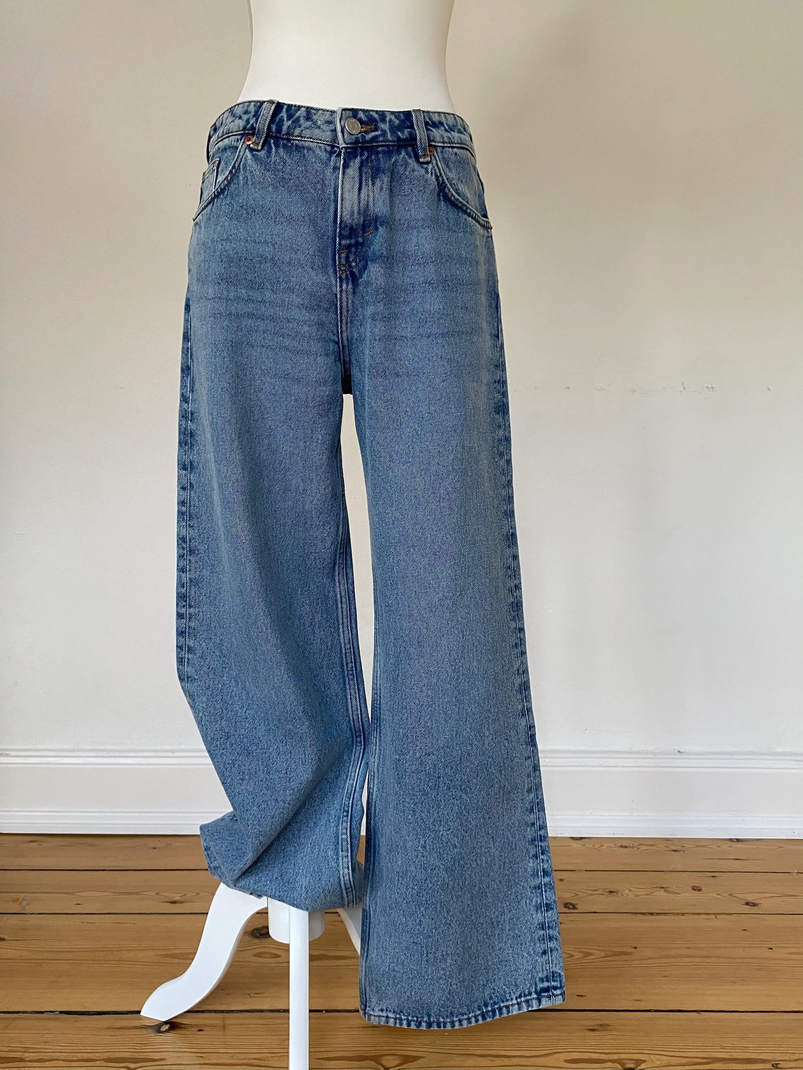 Monki Loose denim W27/L32