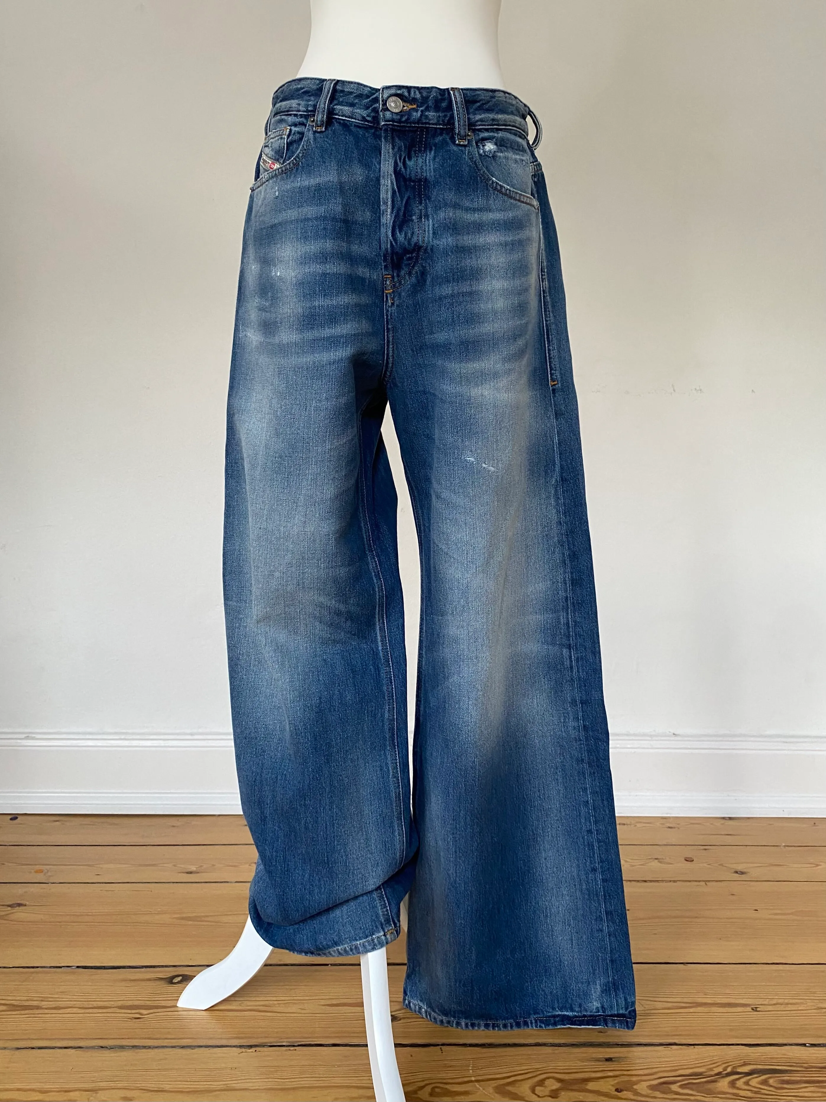 Diesel Wide-leg Jeans W28 