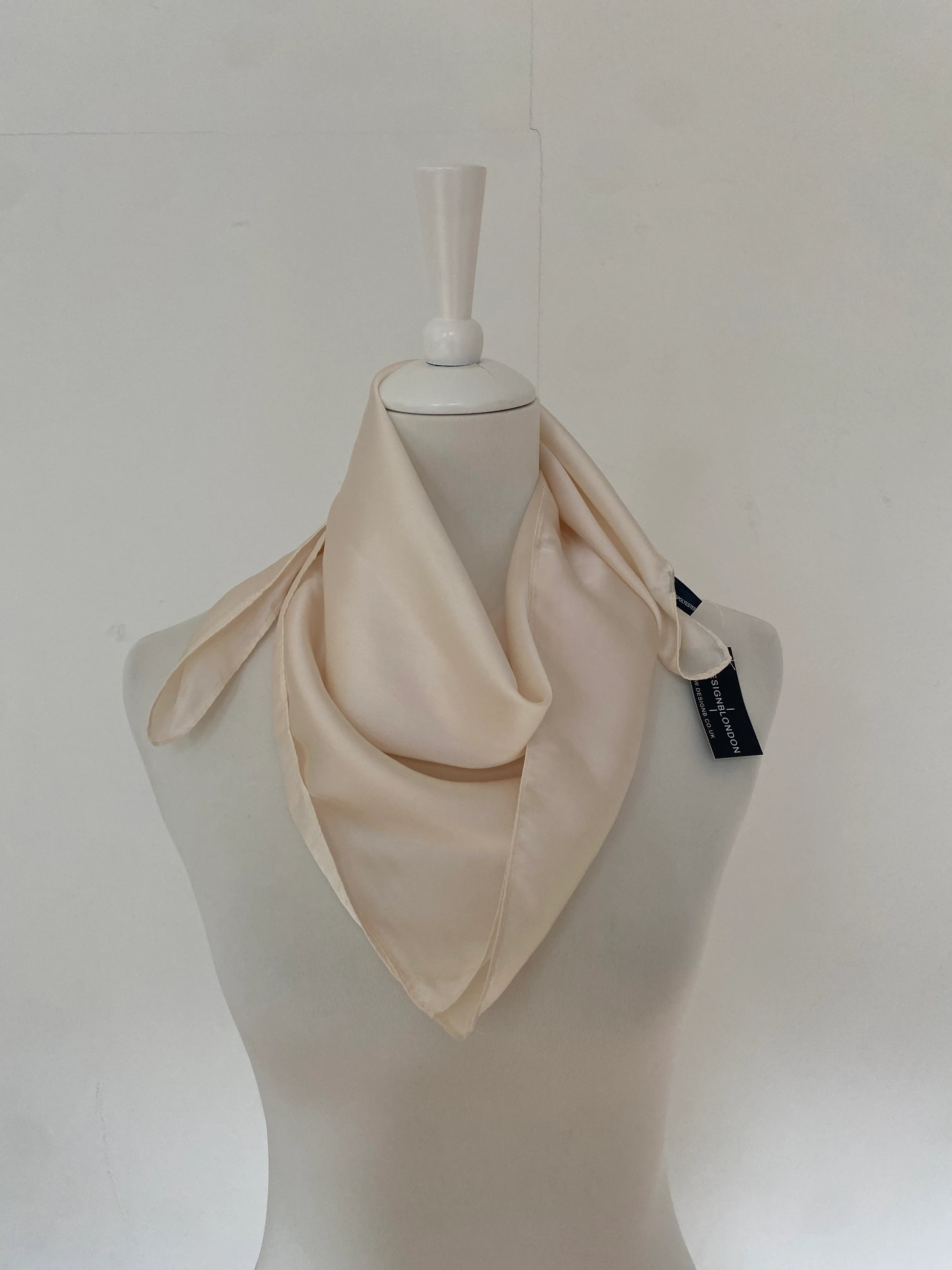 DesignB London Satin Scarf Ivory – OS 