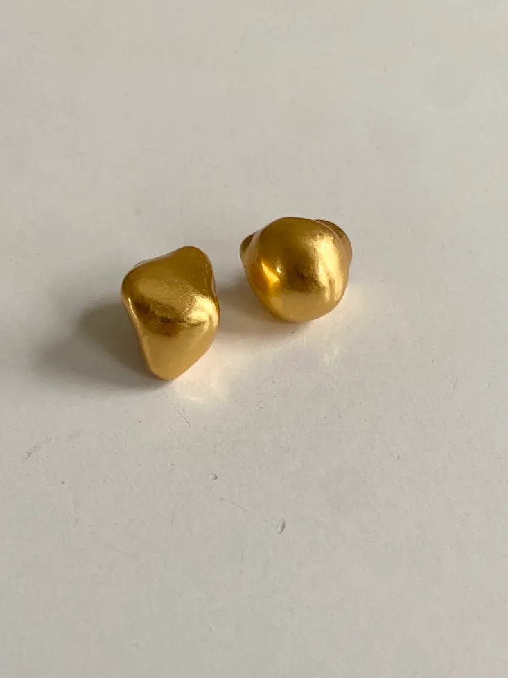 Cos Organic Stud Earrings Gold