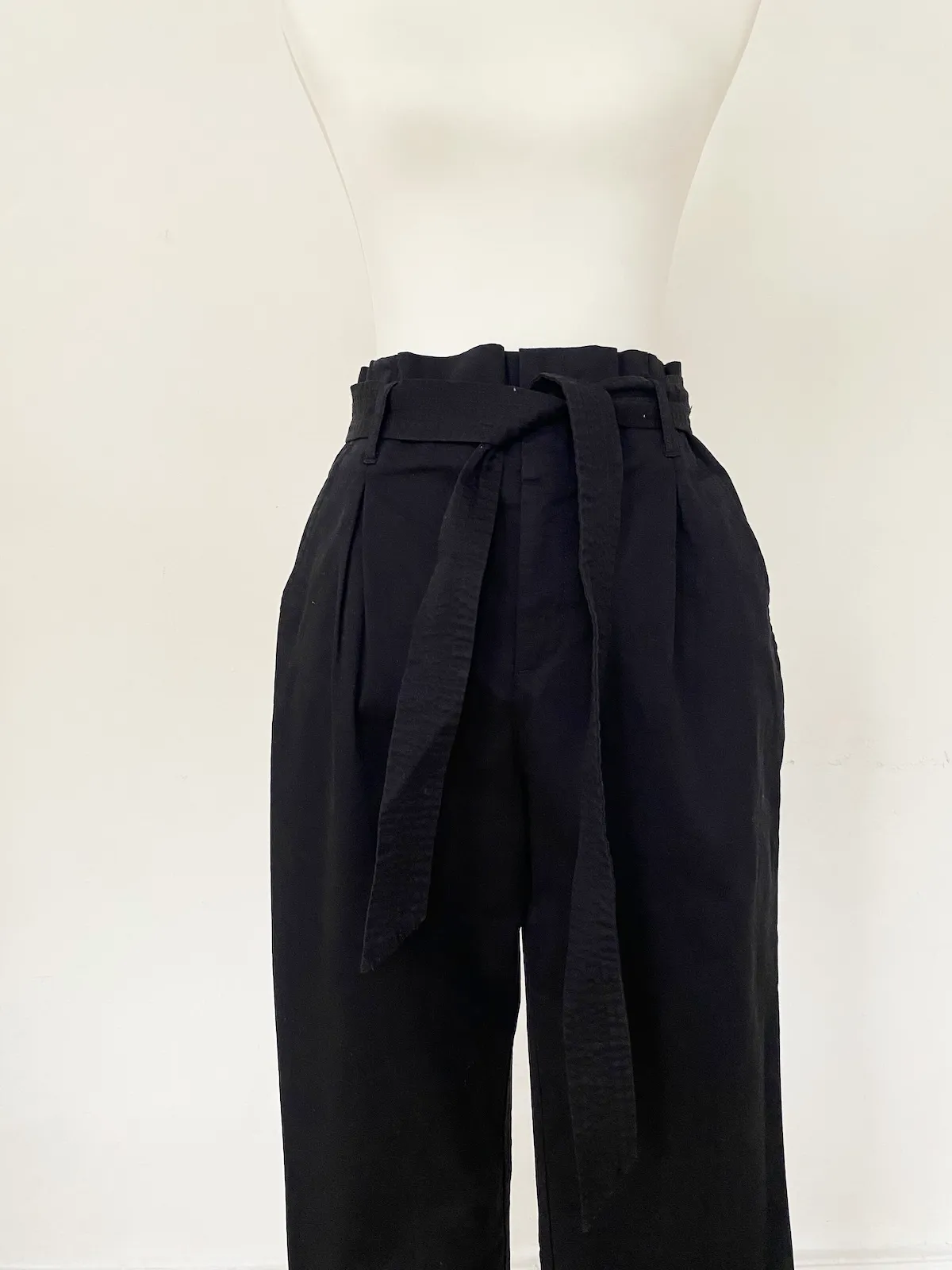 H&M Basic Trousers Black / Size —