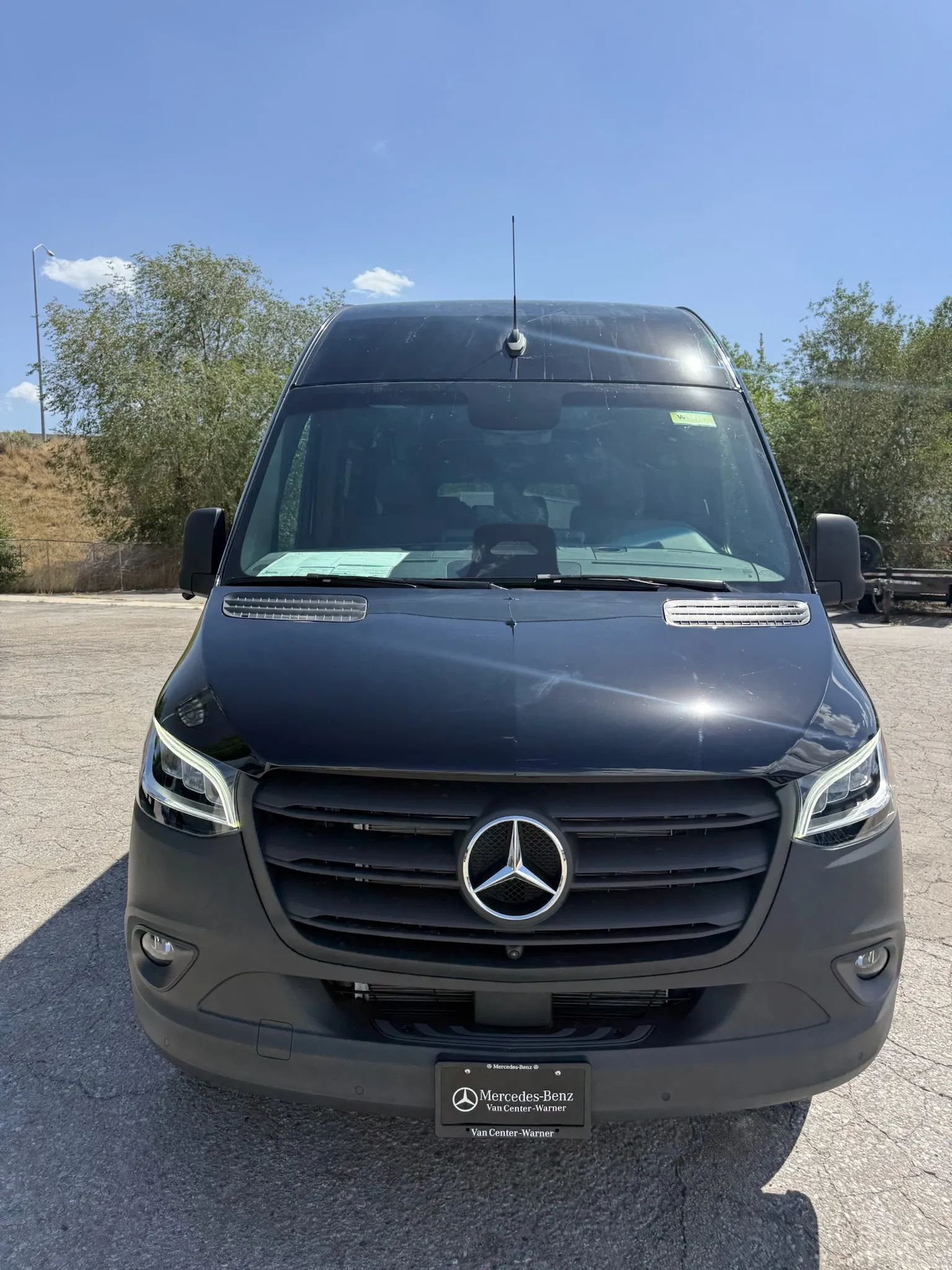 2026: Madonna - HO Mercedes 15 Passenger Sprinter Van